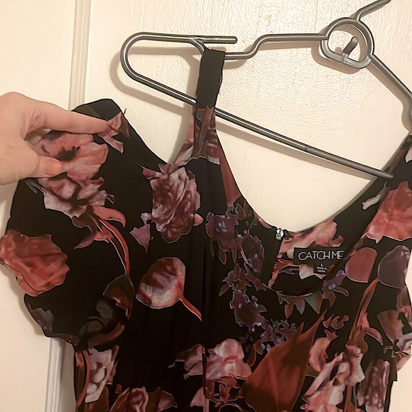 Gorgeous Floral Mini Dress w/ Cold Shoulders - Picture 2 of 7